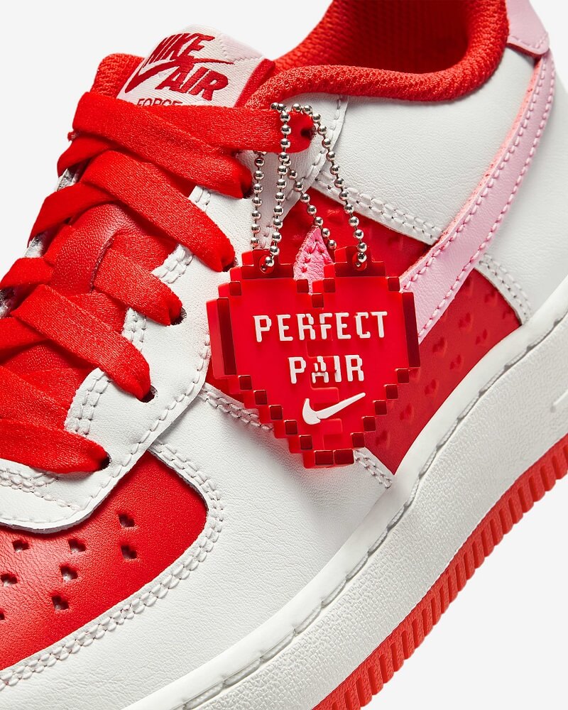 Nike Air Force 1 Low “Valentine’s Day” (GS) 　ナイキ エア フォース 1 ロー “バレンタインデー”