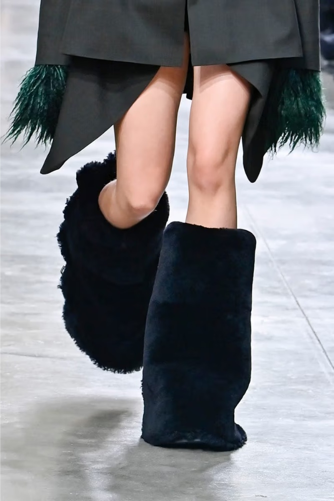 sacai x UGG®︎ 2025年秋冬 sacai-x-ugg-2025-fw-18