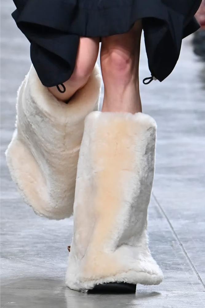 sacai x UGG®︎ 2025年秋冬 sacai-x-ugg-2025-fw-7