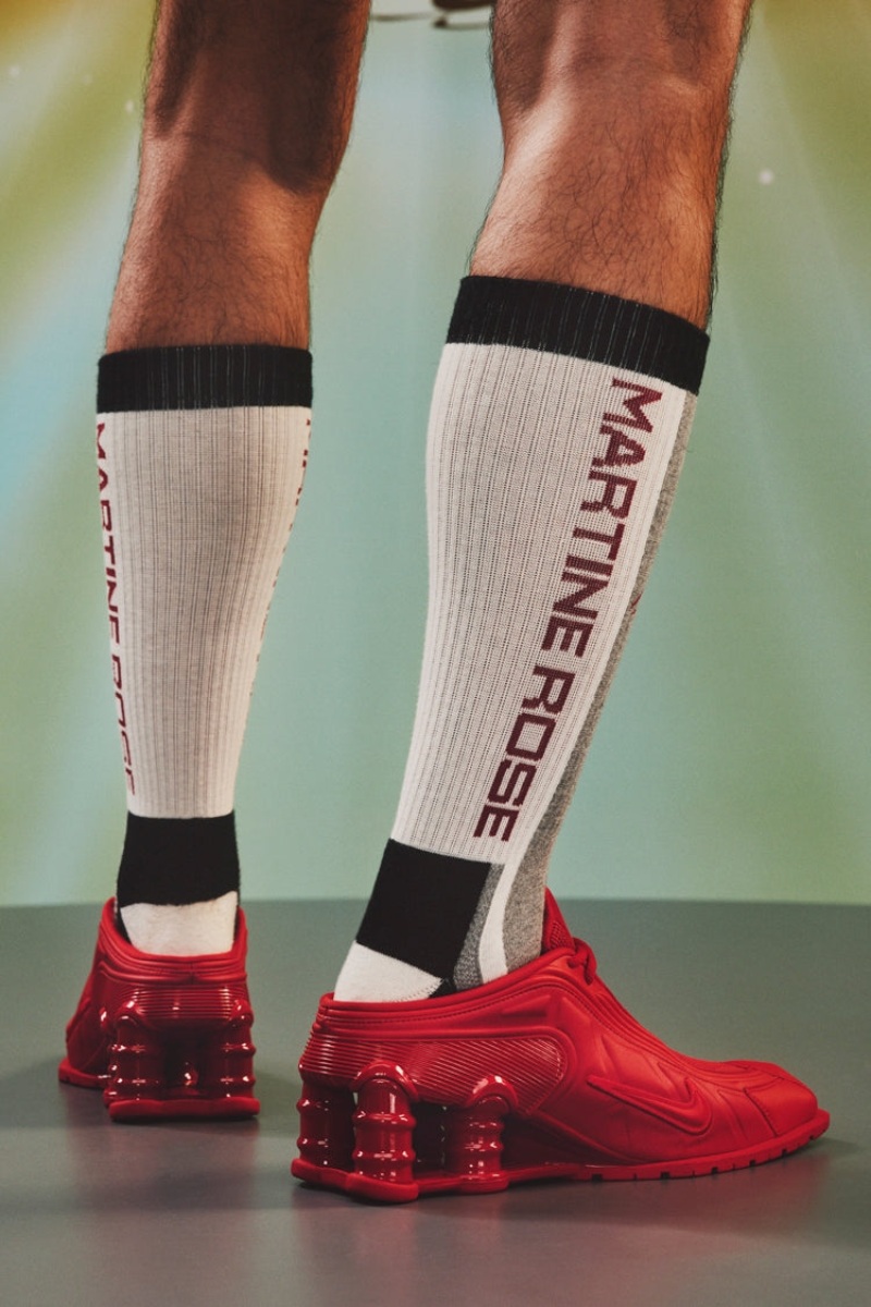 10月30日国内/5月29日海外発売｜Martine Rose × Nike Shox MR4 Mule