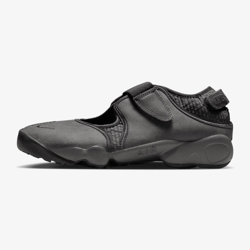 ナイキNIKE エアリフトWMNS AIR RIFT オールブラック 25.0 NIKE(ナイキ)＞WOMENS AIR RIFT エアリフト/スニーカー/BLACK