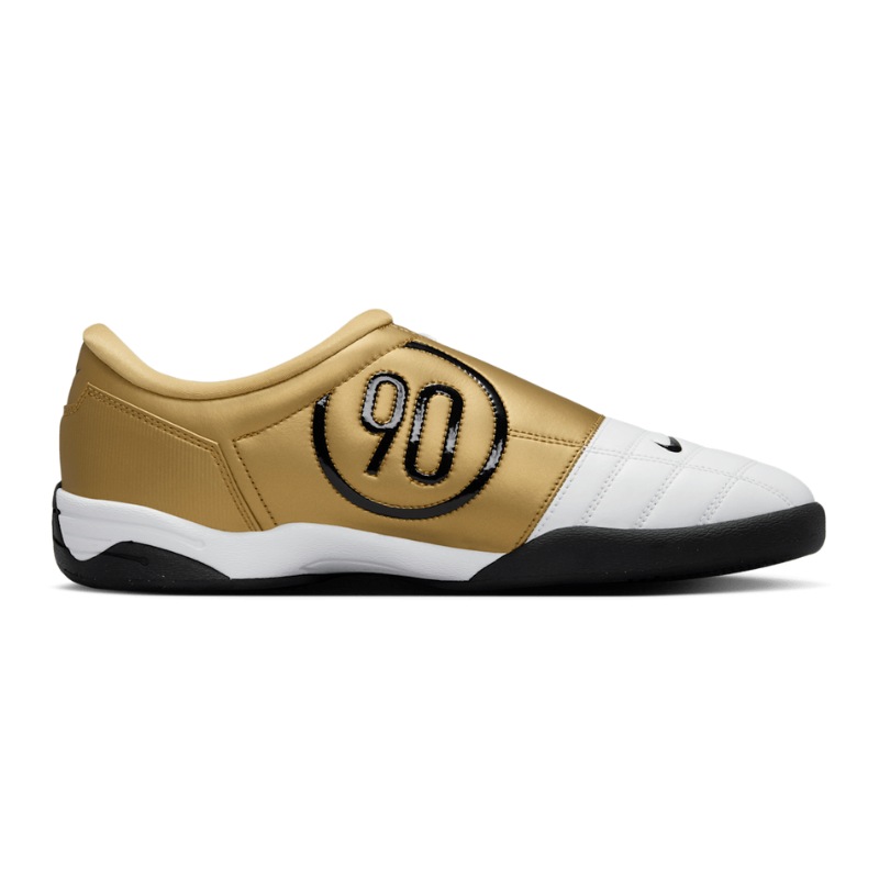 Nike Total 90 SP “White and Black”