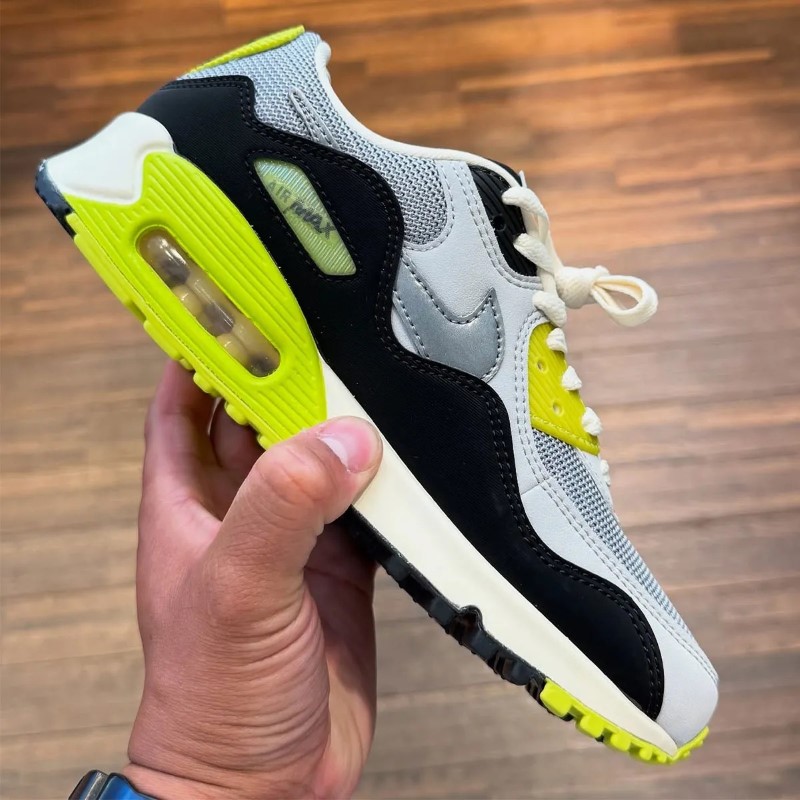 Patta x Nike Air Max 90 “Waves”