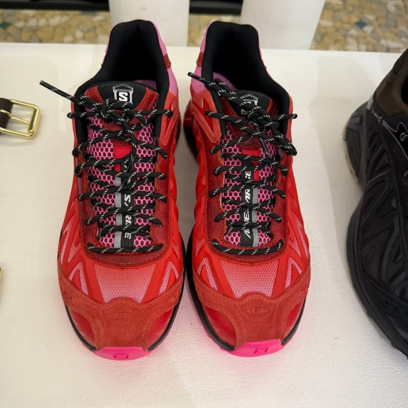 Aries x Salomon XT-Whisper