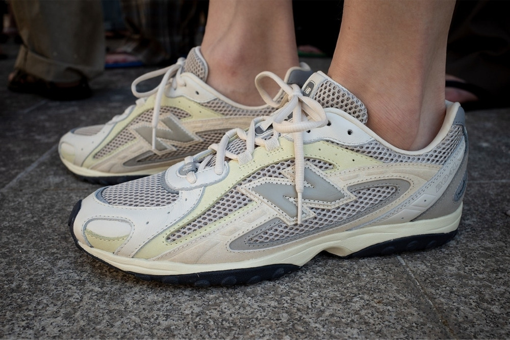 AURALEE x New Balance 204L