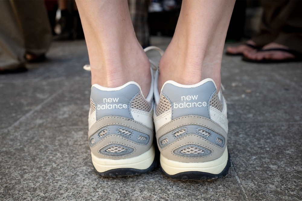 AURALEE x New Balance 204L