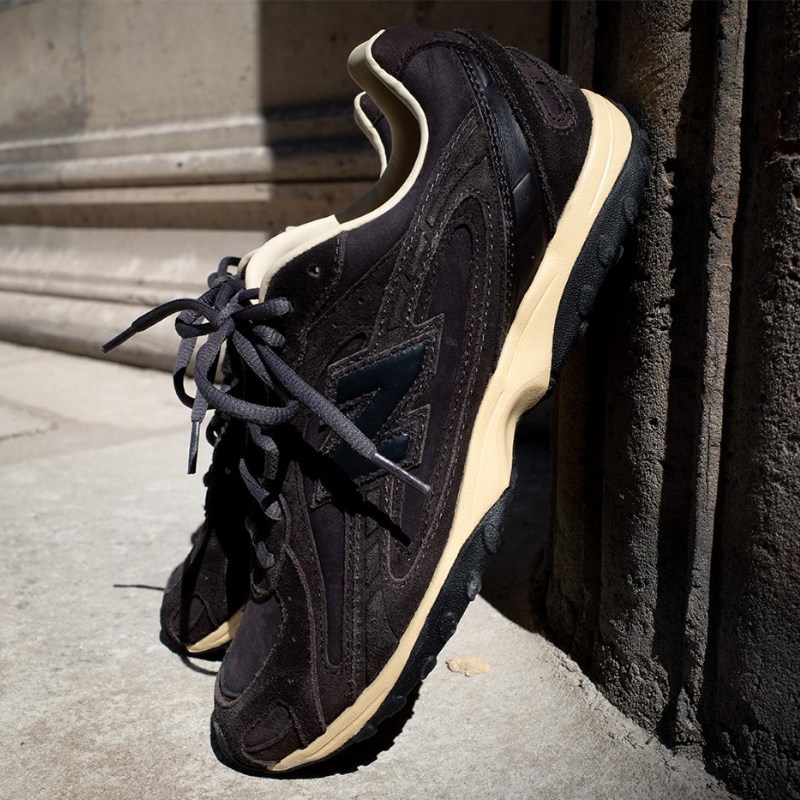 AURALEE x New Balance 204L