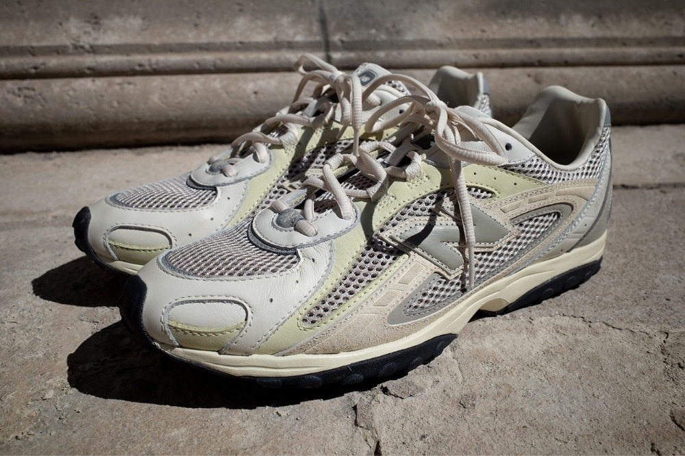 AURALEE x New Balance 204L