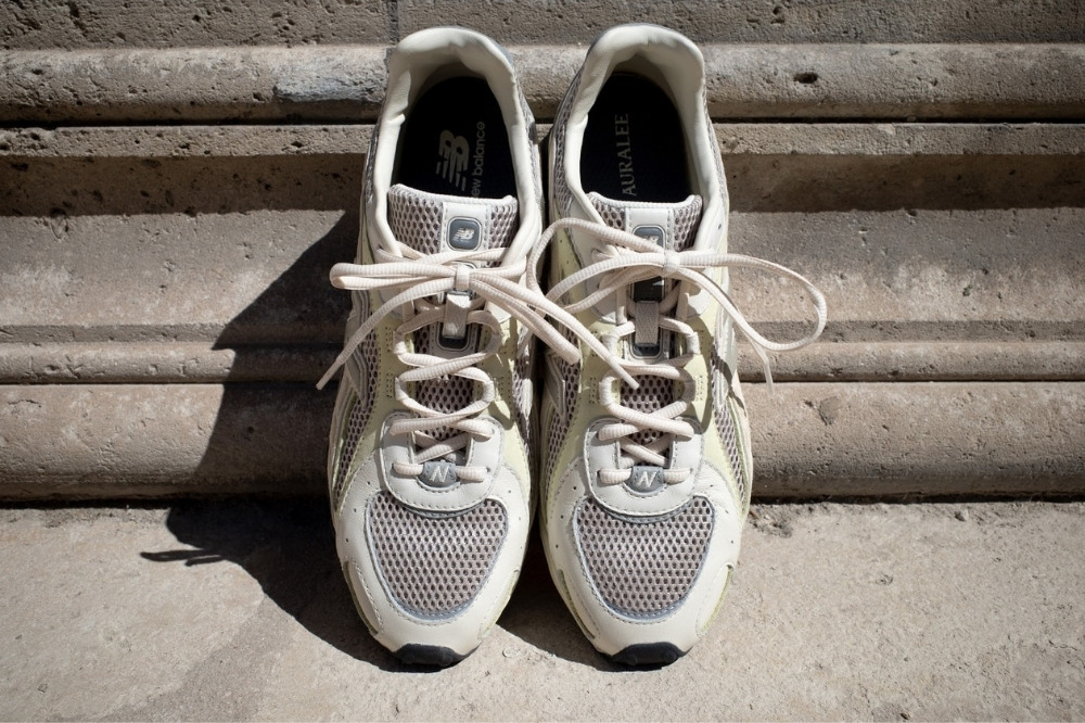 AURALEE x New Balance 204L