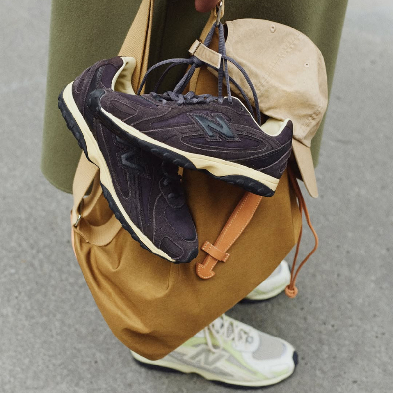 AURALEE x New Balance 204L