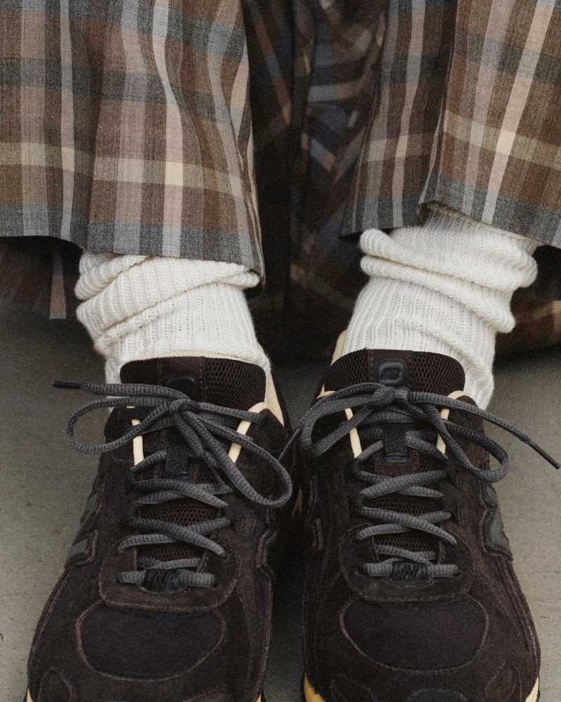 AURALEE x New Balance 204L