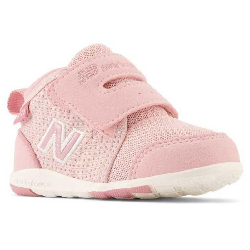 ファーストシューズおすすめはコレ！先輩ママが選ぶ人気ブランド【屋外・室内】