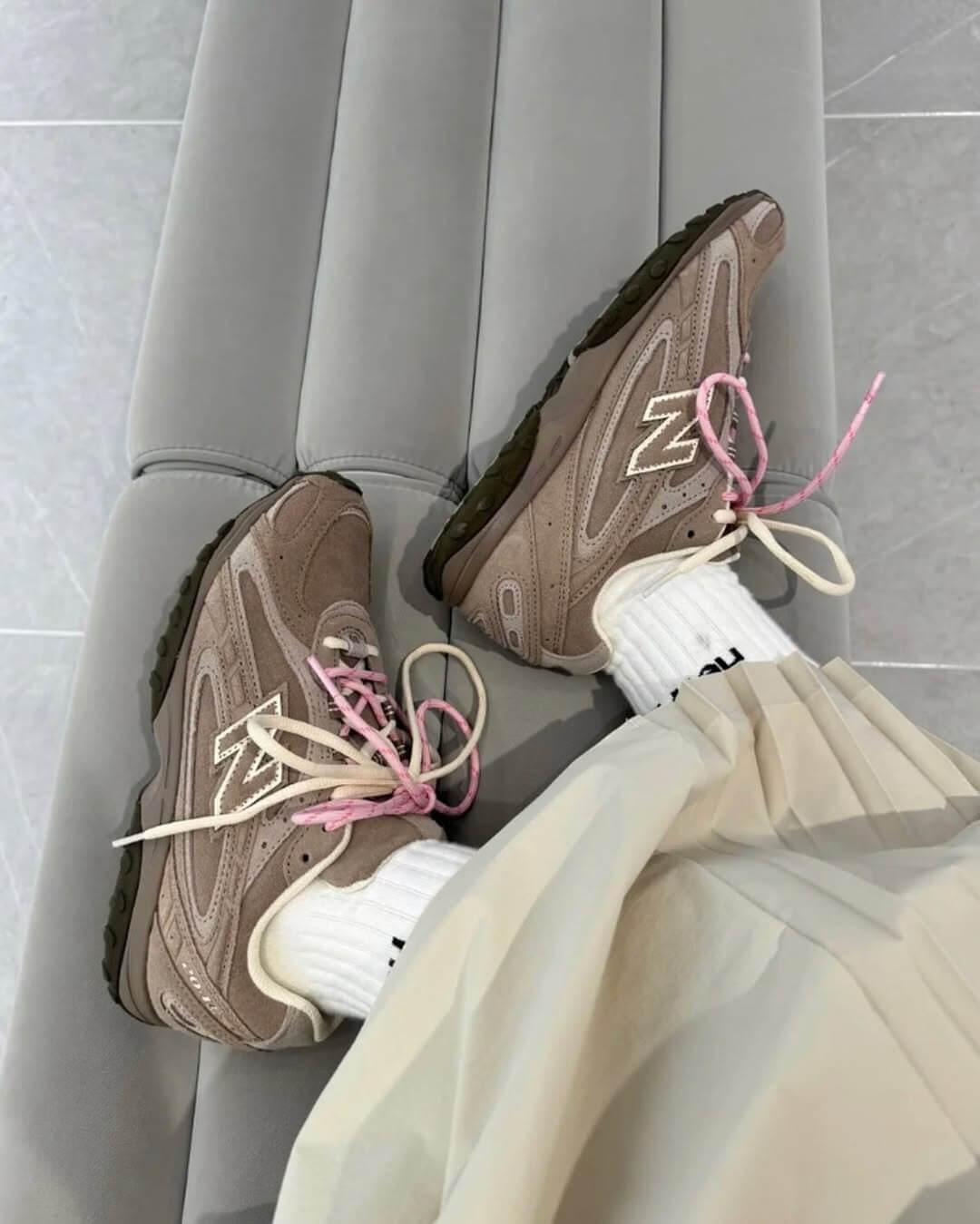 New Balance 204L "Beige Suede"
