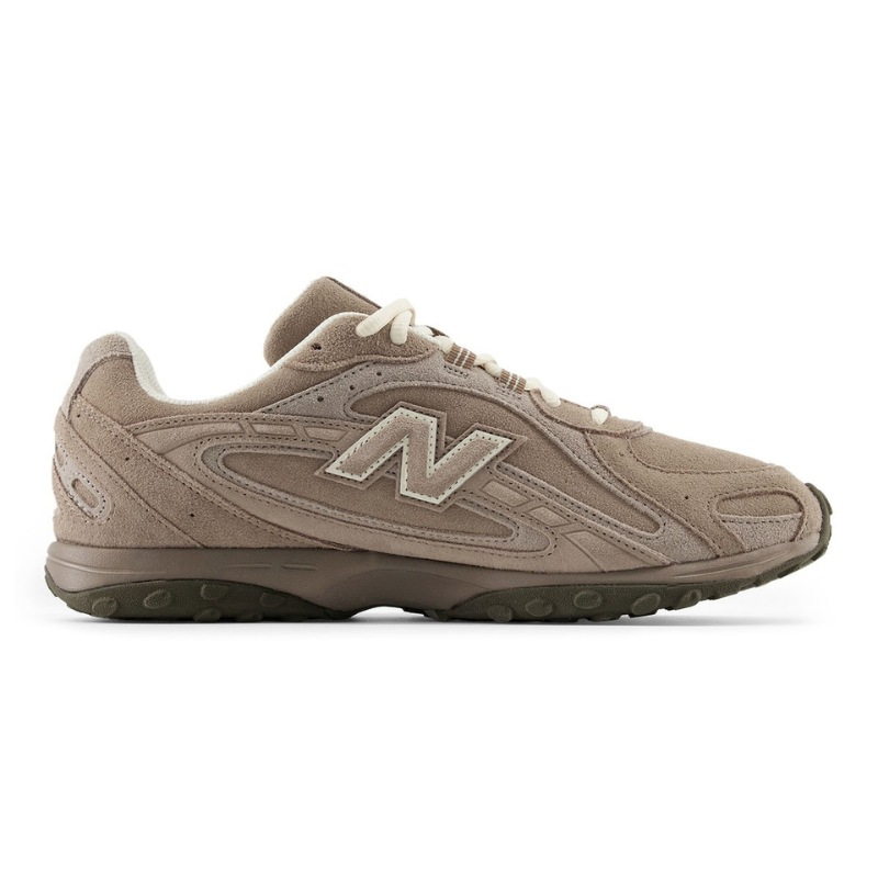 New Balance 204L "Beige Suede"