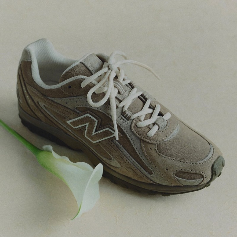 New Balance 204L "Beige Suede"