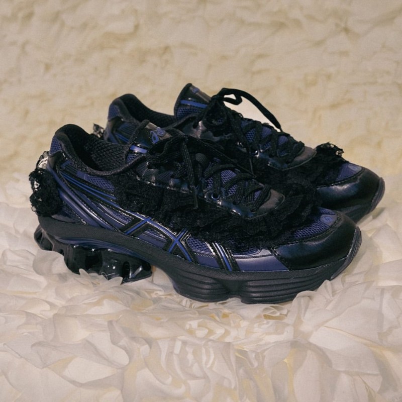 SHUSHU/TONG x Asics GEL-Kinetic Fluent