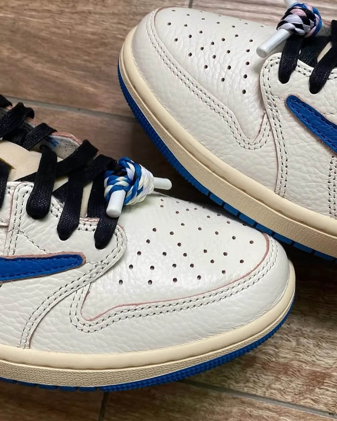 Travis Scott x Fragment x Air Jordan 1 Low OG
