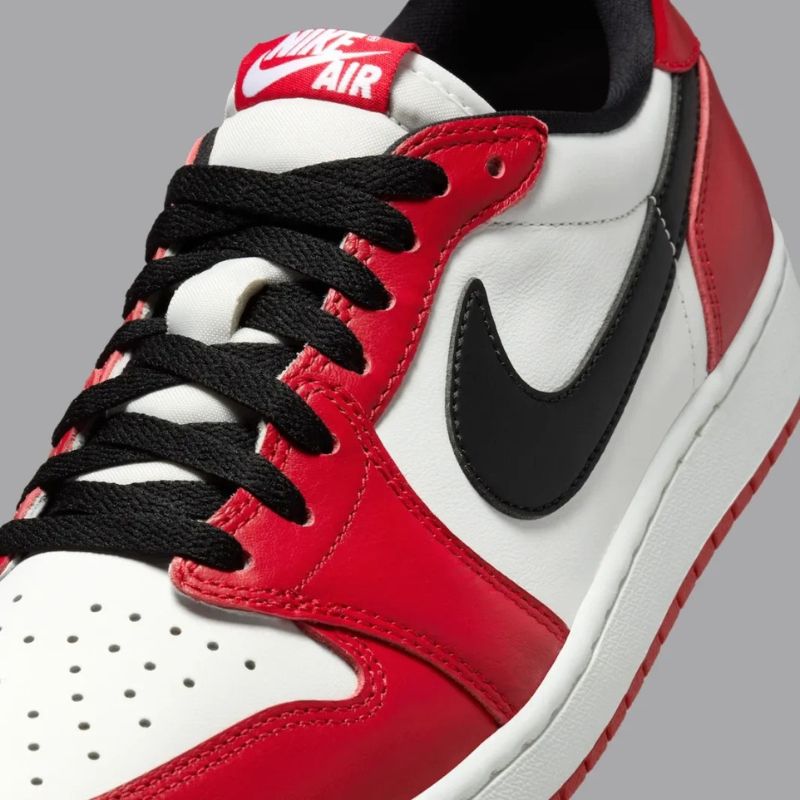 Air Jordan 1 Low OG “Chicago”