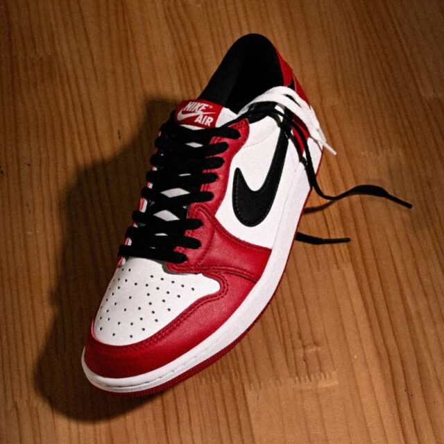 Air Jordan 1 Low OG “Chicago”