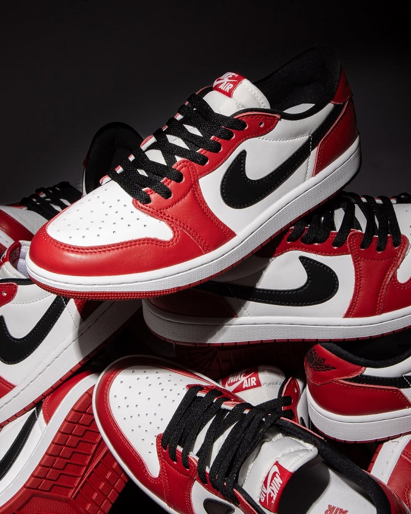 Air Jordan 1 Low OG “Chicago”