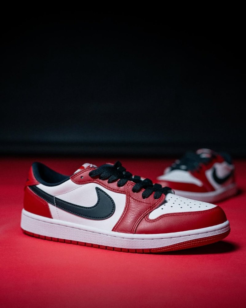 Air Jordan 1 Low OG “Chicago” 