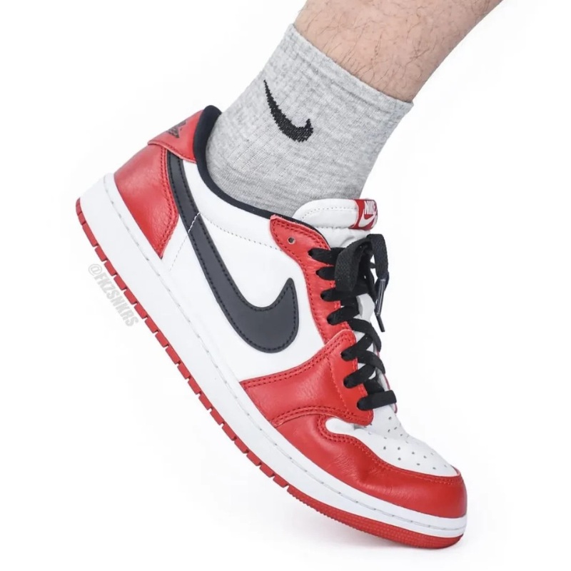 Air Jordan 1 Low OG “Chicago”