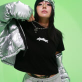 「atmos pink」とダンサー・振付師「Akanen」のコラボレーションアパレル