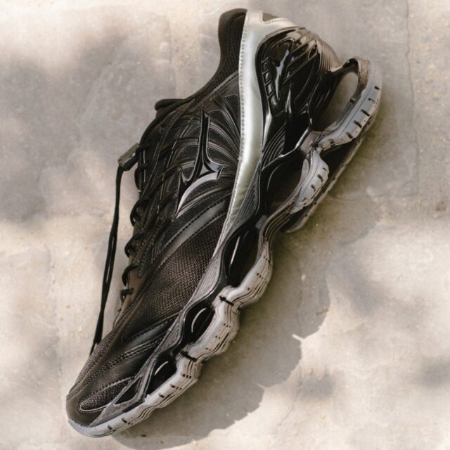 ÉDIFICE / IÉNA / Curated by Herringbone Footwear/ Mizuno Wave Prophecy LS "Monotone Cinema"