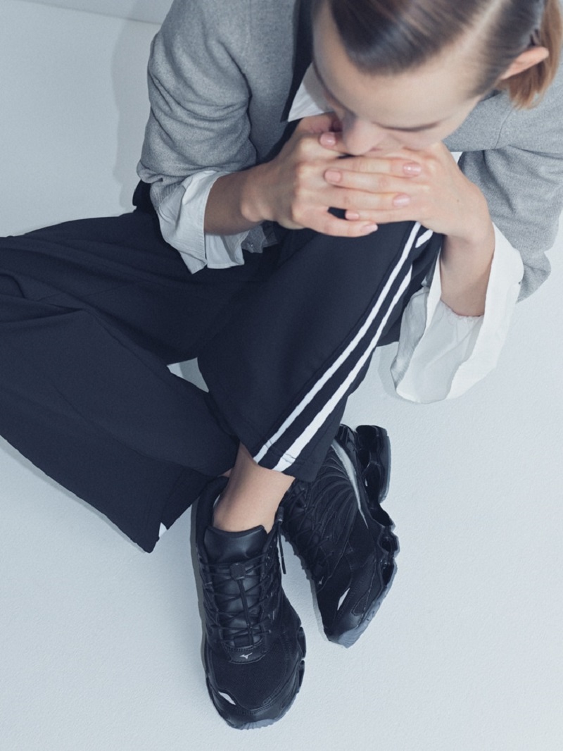 ÉDIFICE / IÉNA / Curated by Herringbone Footwear/ Mizuno Wave Prophecy LS "Monotone Cinema"