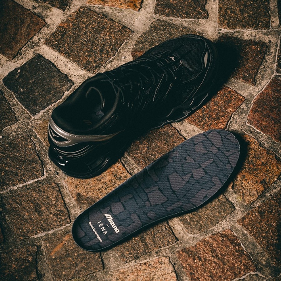 ÉDIFICE / IÉNA / Curated by Herringbone Footwear/ Mizuno Wave Prophecy LS "Monotone Cinema"