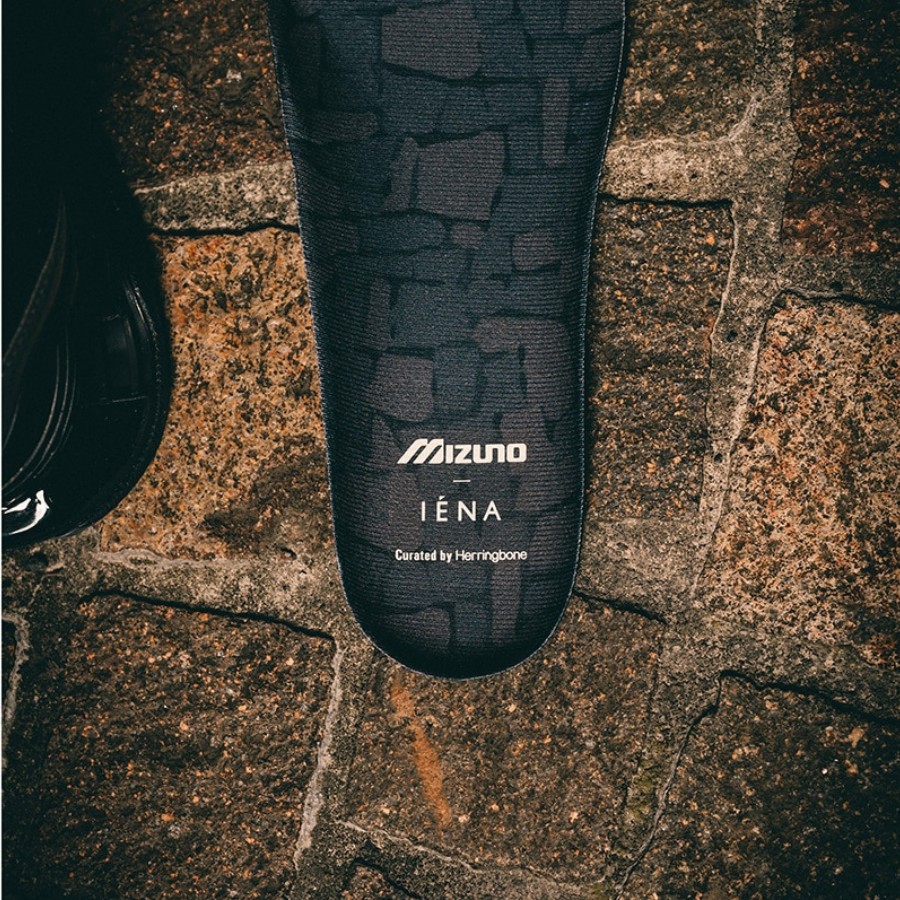 ÉDIFICE / IÉNA / Curated by Herringbone Footwear/ Mizuno Wave Prophecy LS "Monotone Cinema"