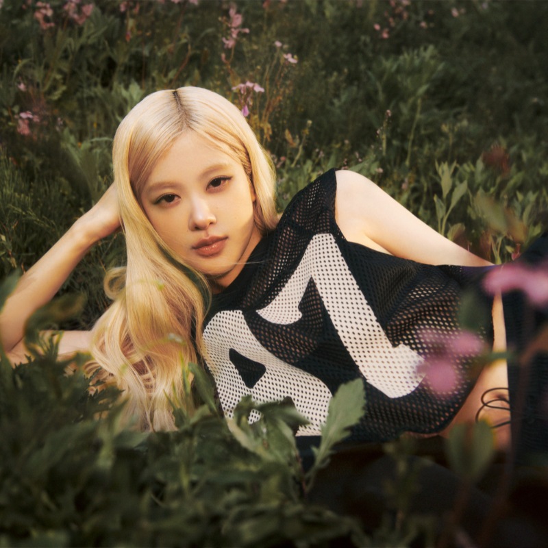 8月28日発売｜PUMA x ROSÉ コレクション「BLACKPINK ROSÉ」の美学を反映した“初”のコレクションが登場