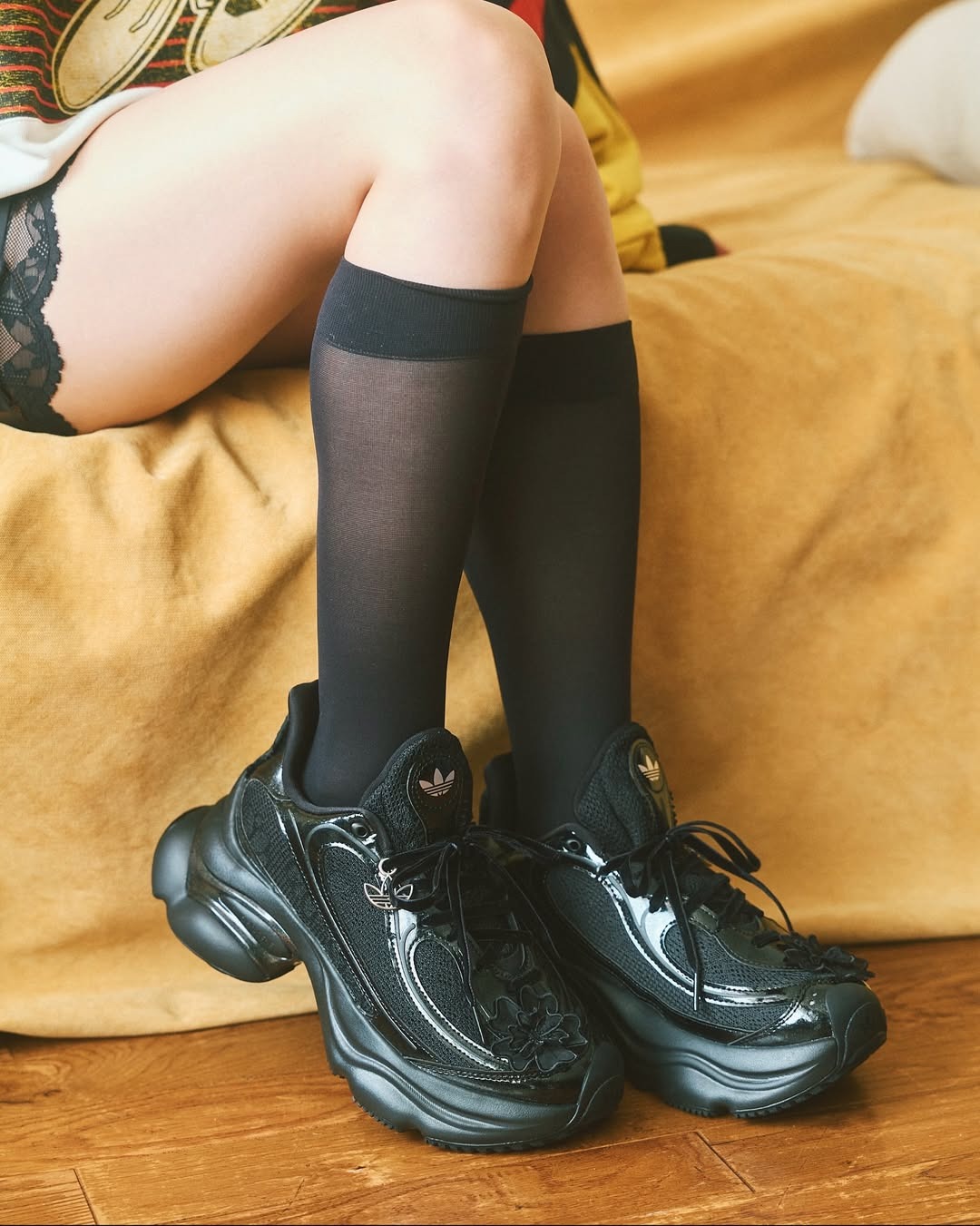 adidas OZVENUZ W