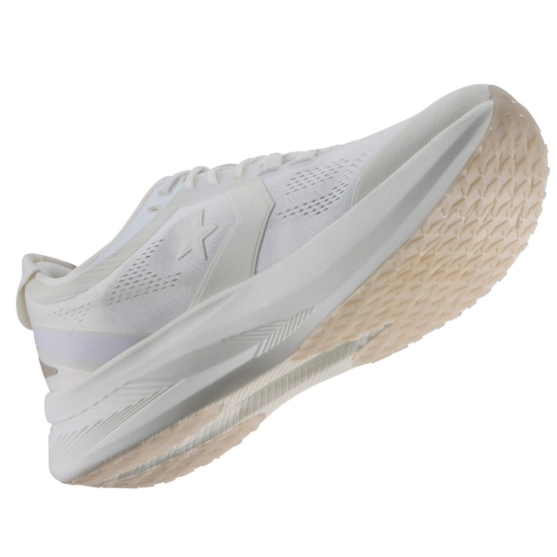 CONVERSE RUNNING 三津家貴也氏と共同開発した「CONS RUNREVOLVE / 3itsuka」