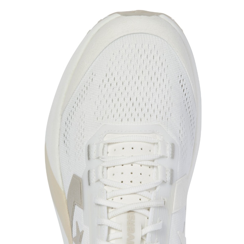 CONVERSE RUNNING 三津家貴也氏と共同開発した「CONS RUNREVOLVE / 3itsuka」