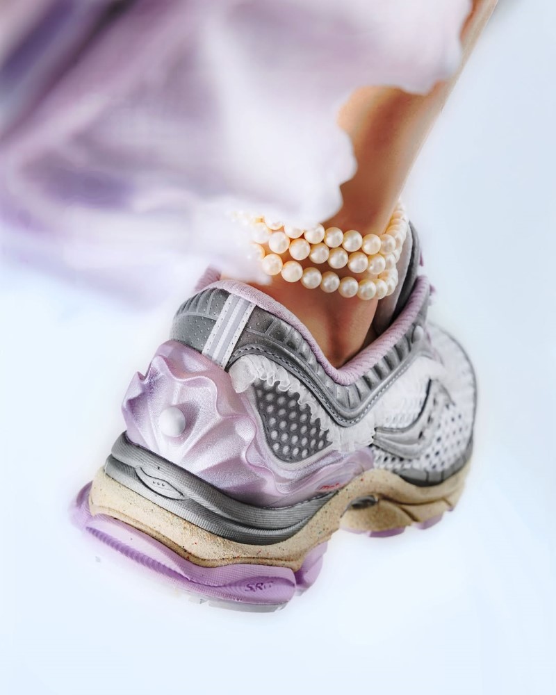 Metagirl Studio x SAUCONY Paramount “Daughter of the Moon”