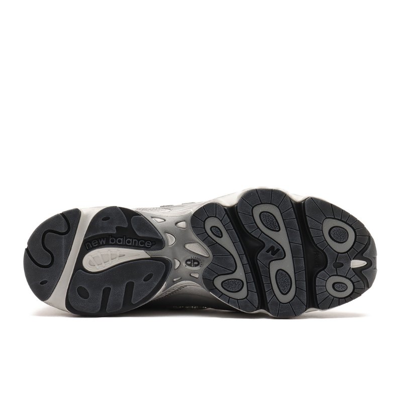 New Balance”1000”「atmos」エクスクルーシブカラー