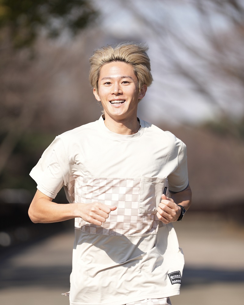 CONVERSE RUNNING 三津家貴也氏と共同開発した「CONS RUNREVOLVE / 3itsuka」