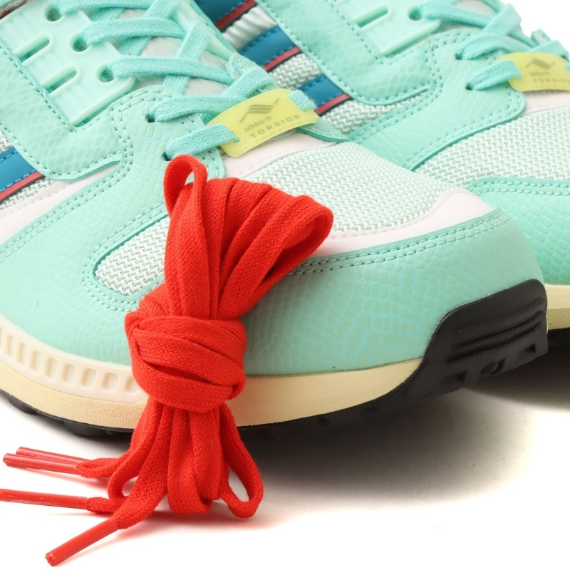 「atmos」と「adidas Originals」の名作別注シリーズ”ZX 8000 G-SNK”の11作目が登場