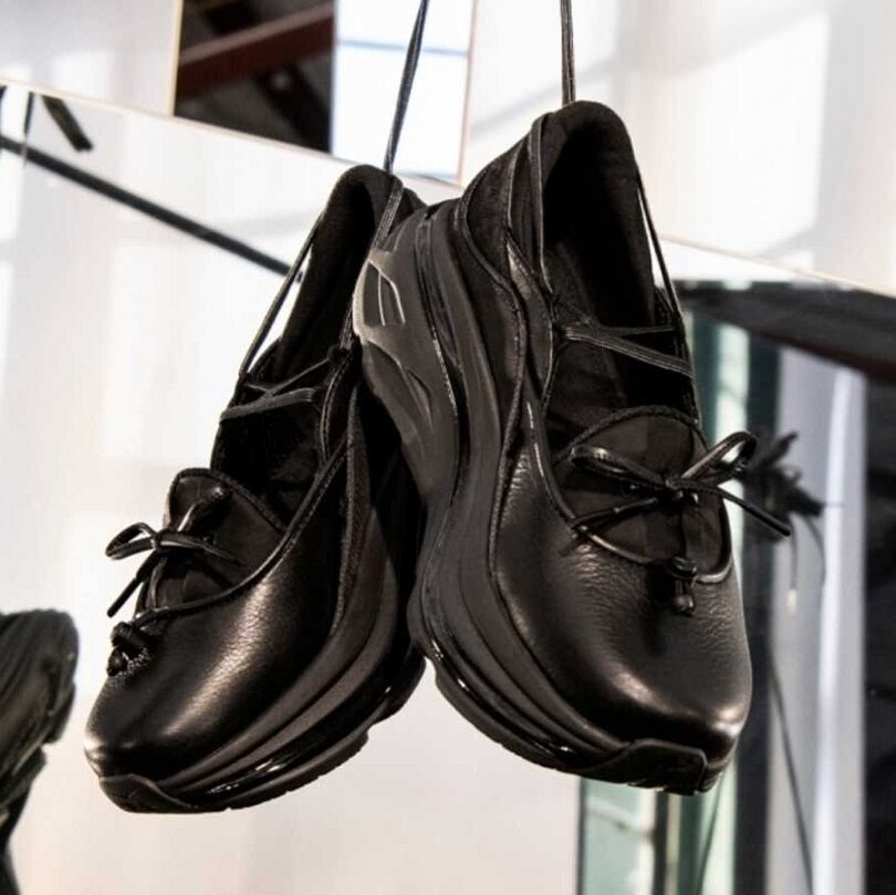 10月1日/1月16日発売｜HOKA® BONDI MARY JANE の定価・抽選・販売店舗情報