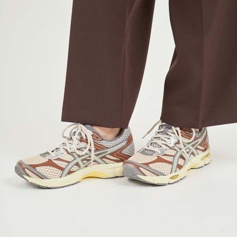 予約受付中/11月中旬発売｜ASICS for emmi 
