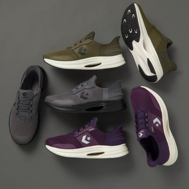 CONVERSEのハンズフリーシューズ「スリットスライド」に深みのある新色が登場