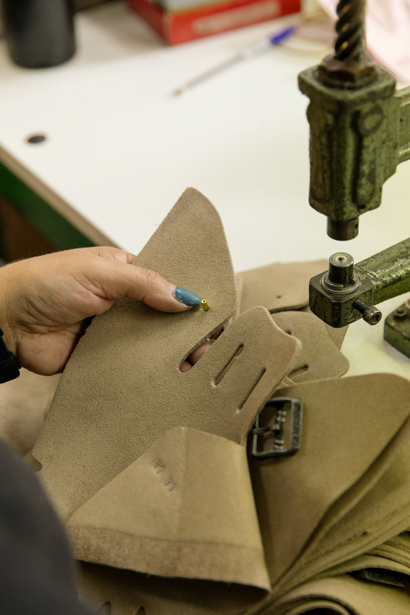 10月中旬発売｜「GENUINS」から高いクッション性と保温性を兼ね備えた新作クロッグサンダルが登場