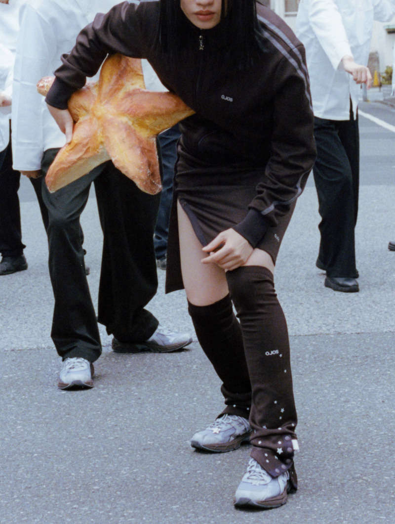 「OJOS」をサードパーティーに迎えたatmos pinkとASICS SportStyle のコラボレーション第2弾 "GEL-1130 RE"