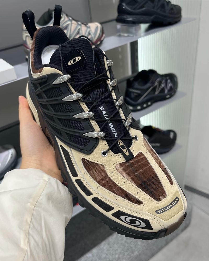 Salomon Holiday Collection "Speedcross 3＆ XT-Whisper & ACS Pro"