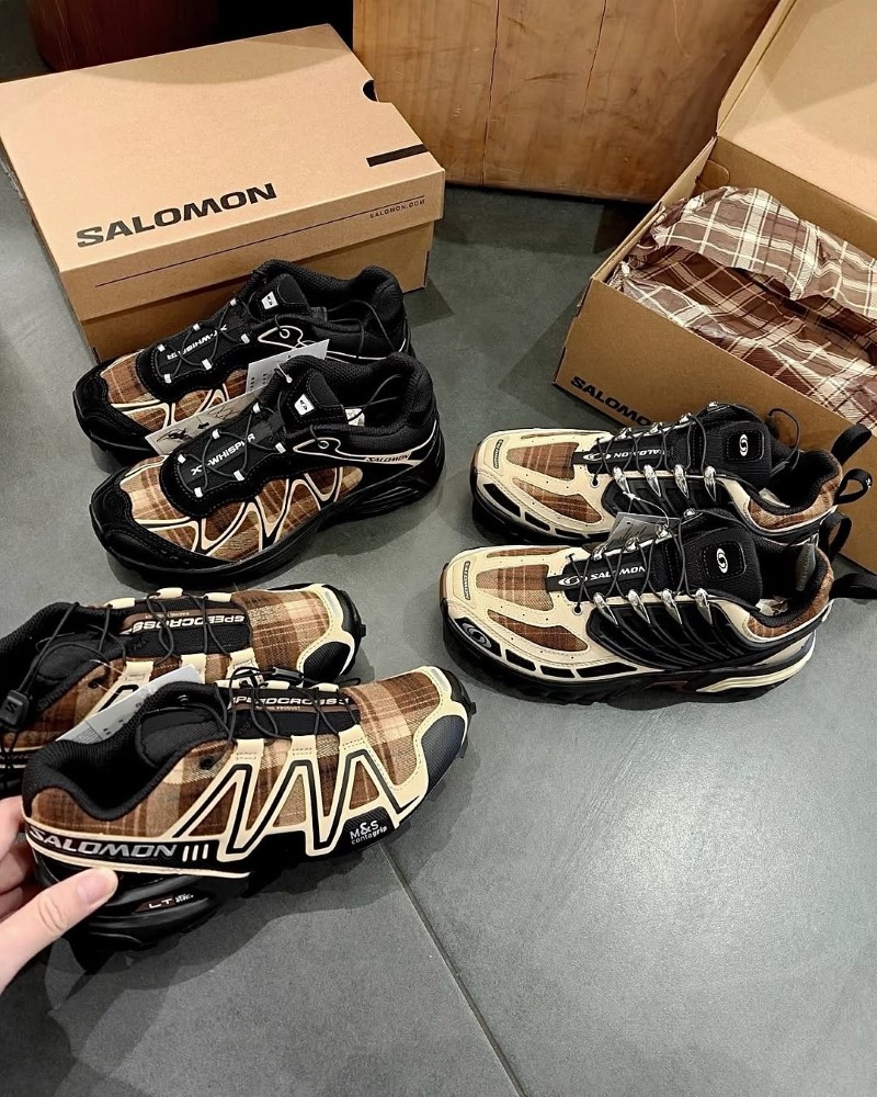 Salomon Holiday Collection "Speedcross 3＆ XT-Whisper & ACS Pro"