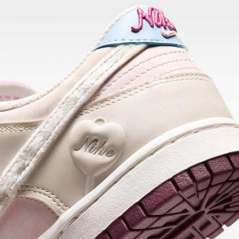 Nike Dunk Low “Valentine’s Day”