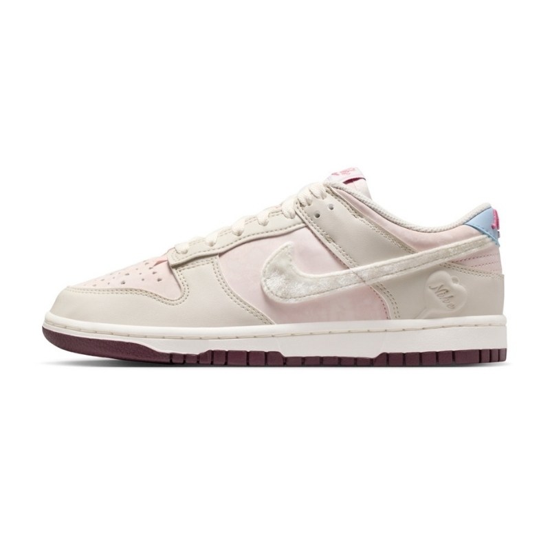 Nike Dunk Low “Valentine’s Day” 