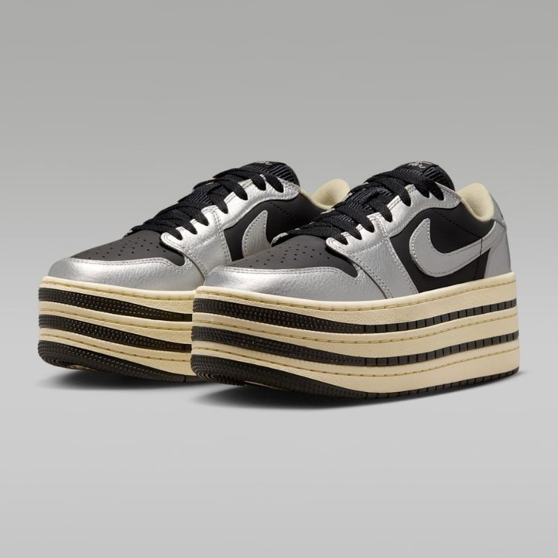 Wmns Air Jordan 1 Triple Stack