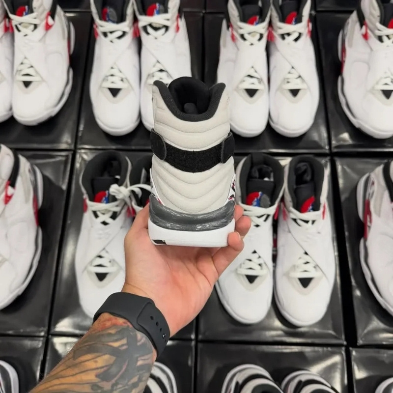 12月20日発売｜Nike Air Jordan 8 Retro “Bugs Bunny”の定価・抽選・販売店舗情報